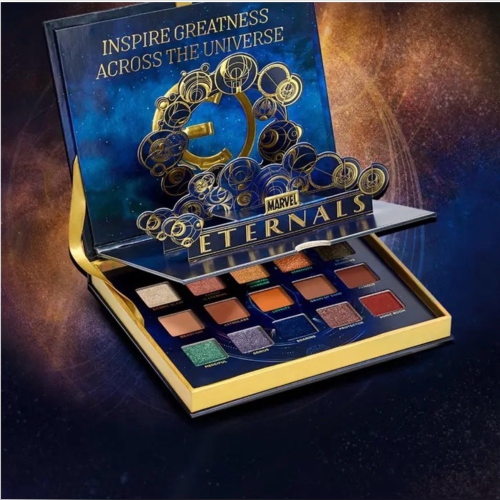 Urban Decay Marvel Eye Shadow Palette Special Edition New in Box Makeup